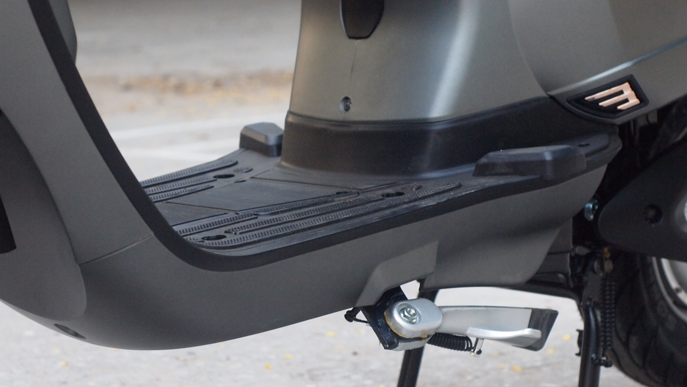 Xe máy điện Vespa Classy rộng rãi thoải mái